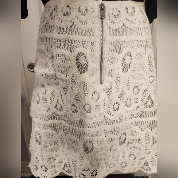Saylor White Lace Skirt Size XS - Picture 5 of 7